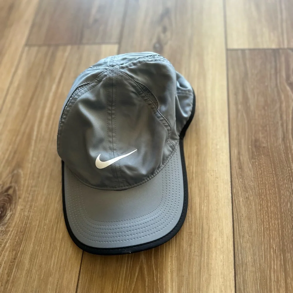 Nike unisex featherlight dri fit baseball cap